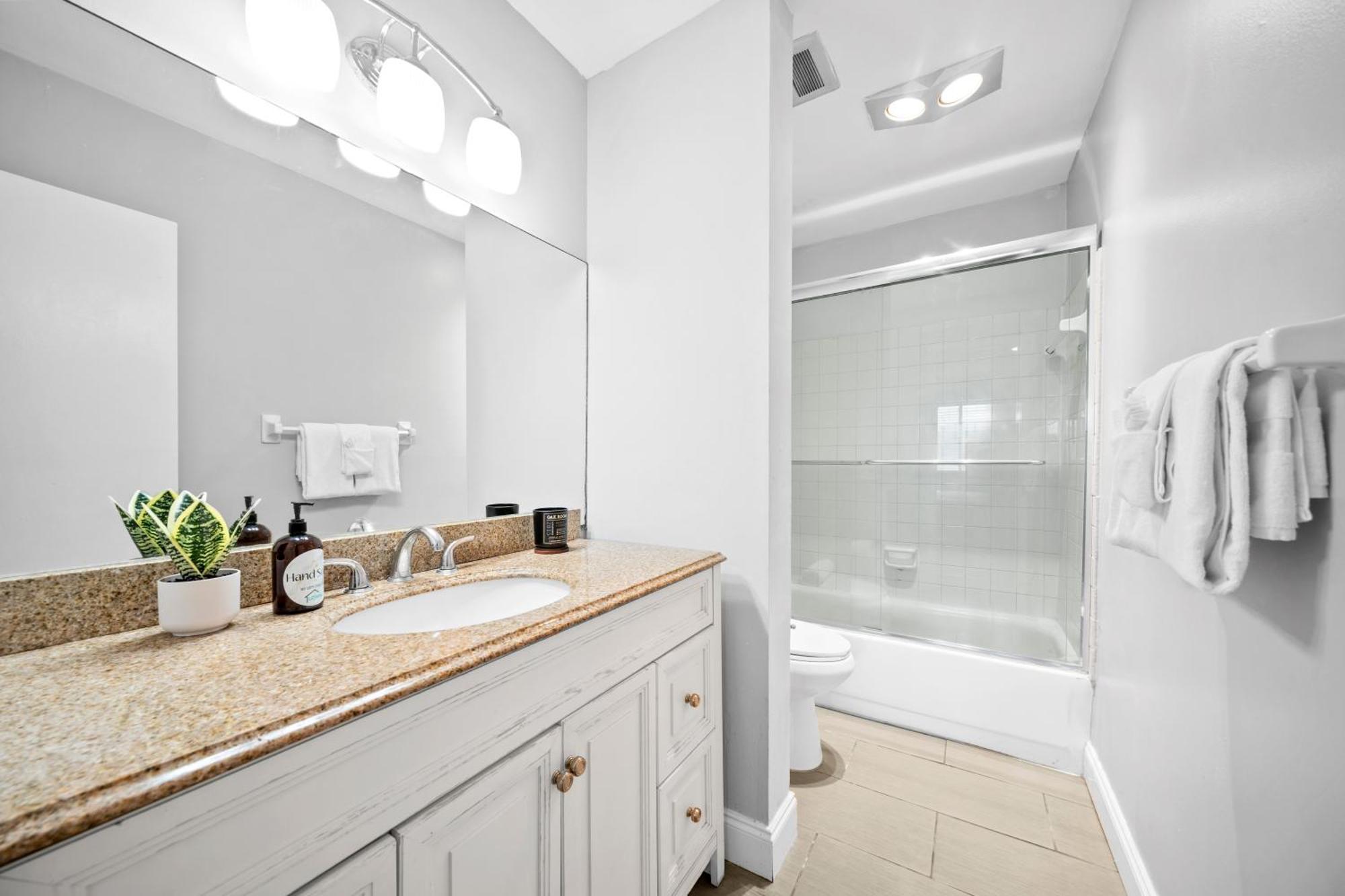 Bayview Apartments By Lowkl Fort Lauderdale Luaran gambar